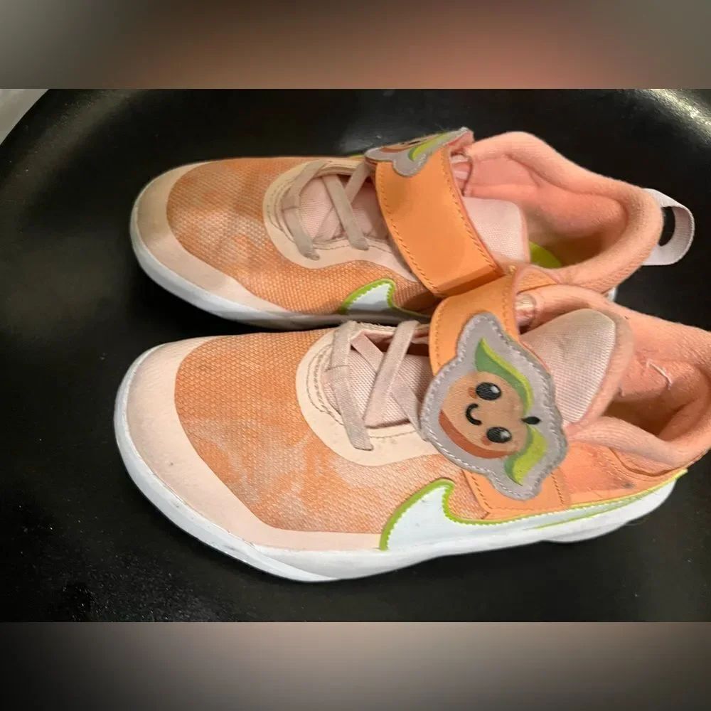 Nike Team Hustle D 10 Lil DM4324-600 Sz 1Y